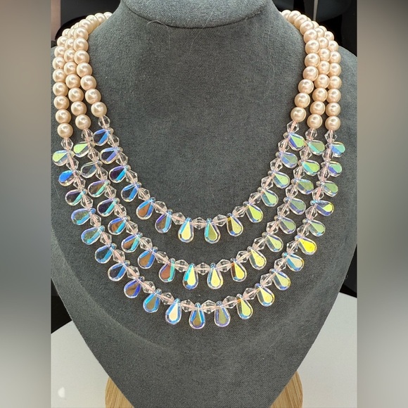 Crystal bib choker